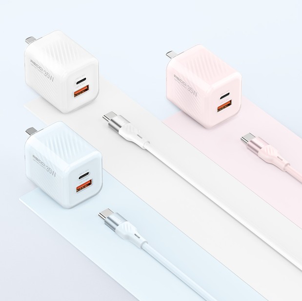 锐思/RECCI 35W氮化镓快速充电器套装RC83CC清澈蓝